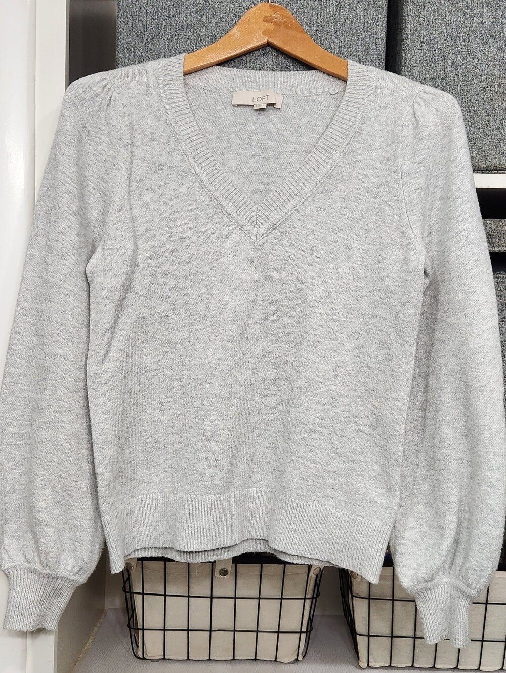 LOFT Light Gray V-Neck Puff Sleeve Sweater, Small.